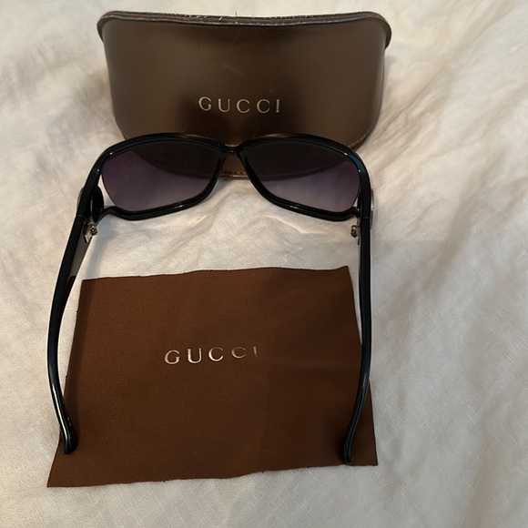 Vintage Gucci sunglasses - Picture 3 of 5